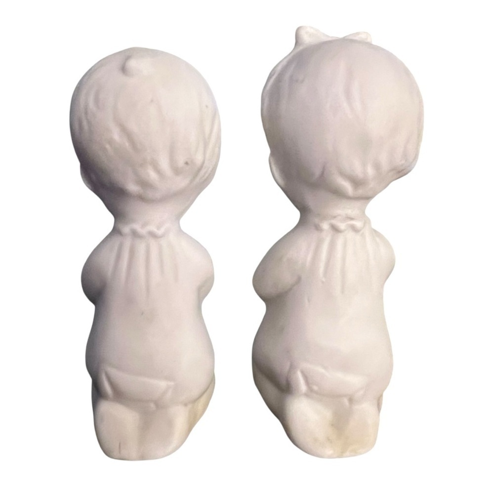 Vintage White Ceramic Praying Girl & Boy Figurines Made in Japan Devotions 2.5” - Picture 4 of 7